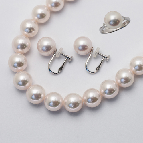 本館2階〈P＆A〉アコヤパール3点セット（現品限り）