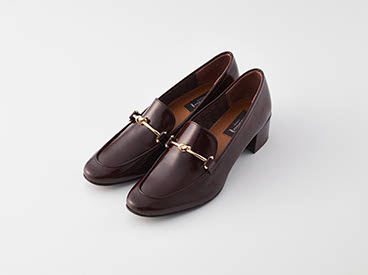 〈マッキントッシュ ロンドン〉